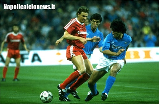 Gazzetta Dello Sport Du 6 Avril 1989 – Real Madrid-Milan, Naples-Malines, Sampdoria